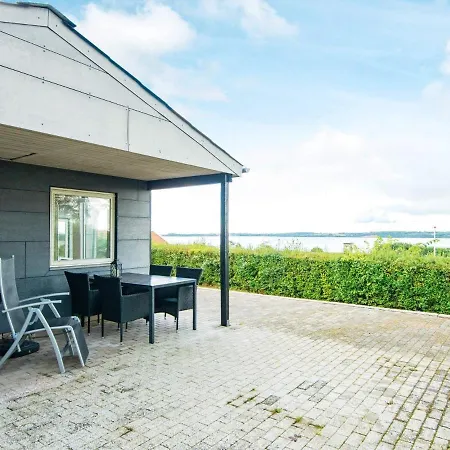 4 Person In Aabenraa-by Traum أبينرا